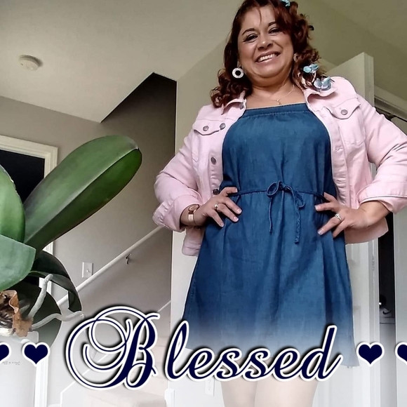 Meet your Posher, Sandy - Picture 1 of 1